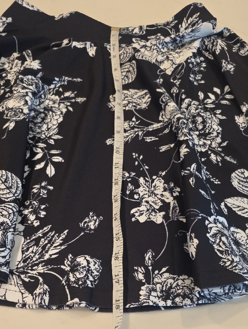 Black & White Floral Circle Skirt - Picture 4 of 8